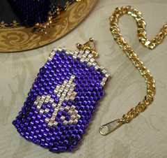 Fleur D' Lis Mini Peyote Purse