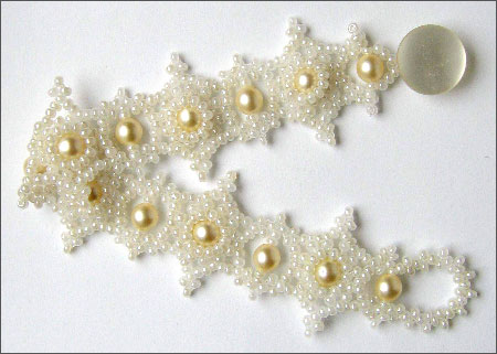 Wintry Pearls Bracelet